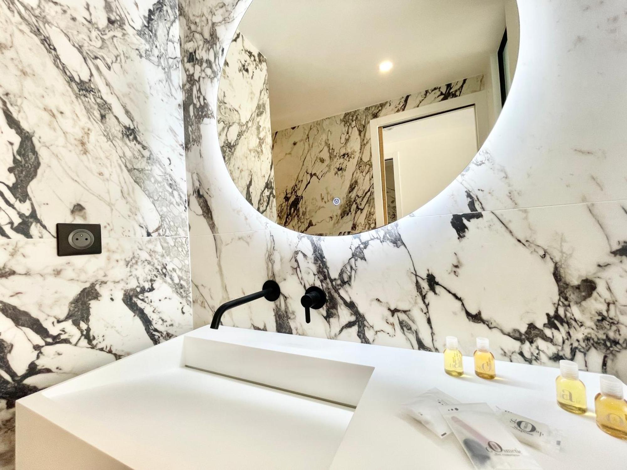 Duplex En Plein Coeur De Cannes, 5 Min Walk To Croisette And Palais Apartamento